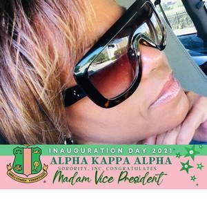 Meet your Posher, Renee